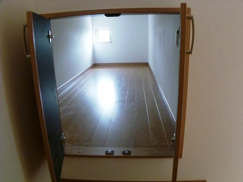 Receipt. Local (12 May 2013) Shooting