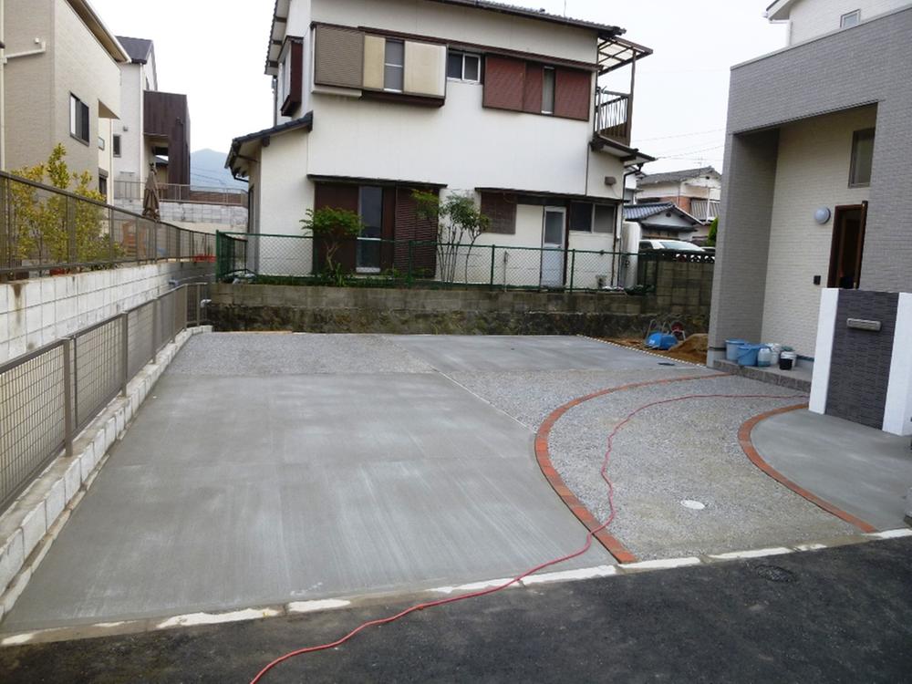 Parking lot. Local (12 May 2013) shooting four Allowed