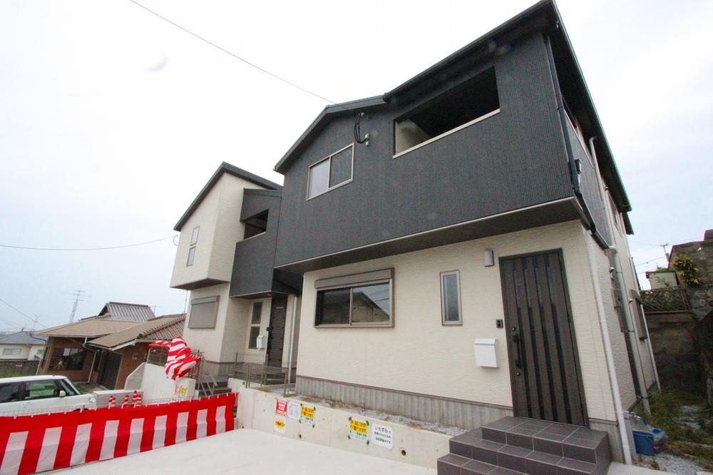 Local appearance photo. Modern design