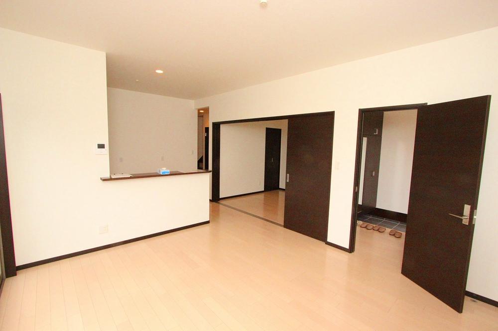 Living. There is a sense of open LDK