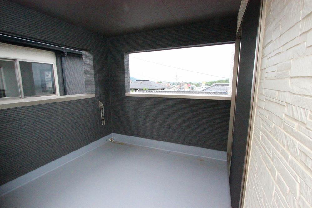 Balcony. Rain is less likely to Furikomi balcony