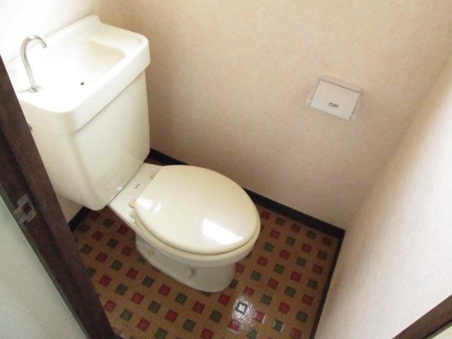 Toilet