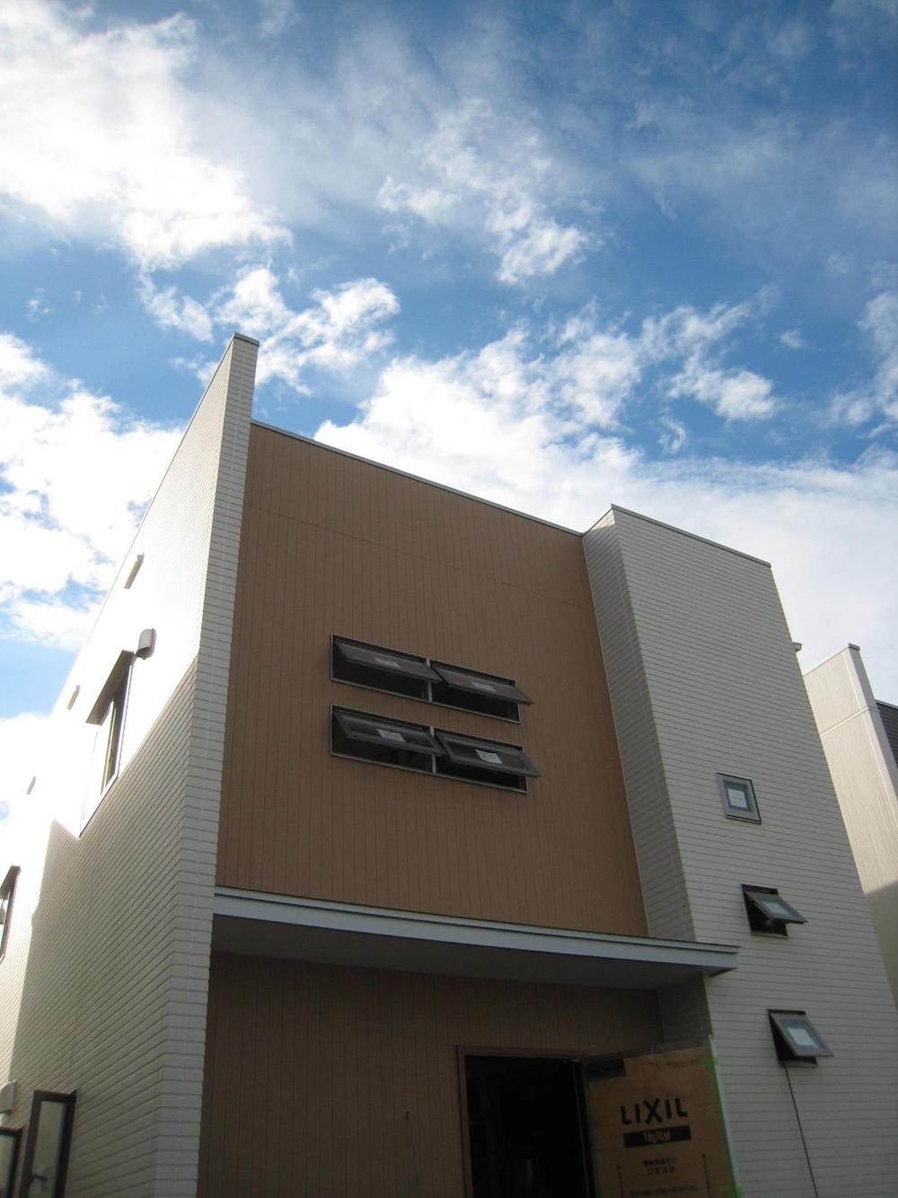 Local appearance photo. ■ Urban design house!