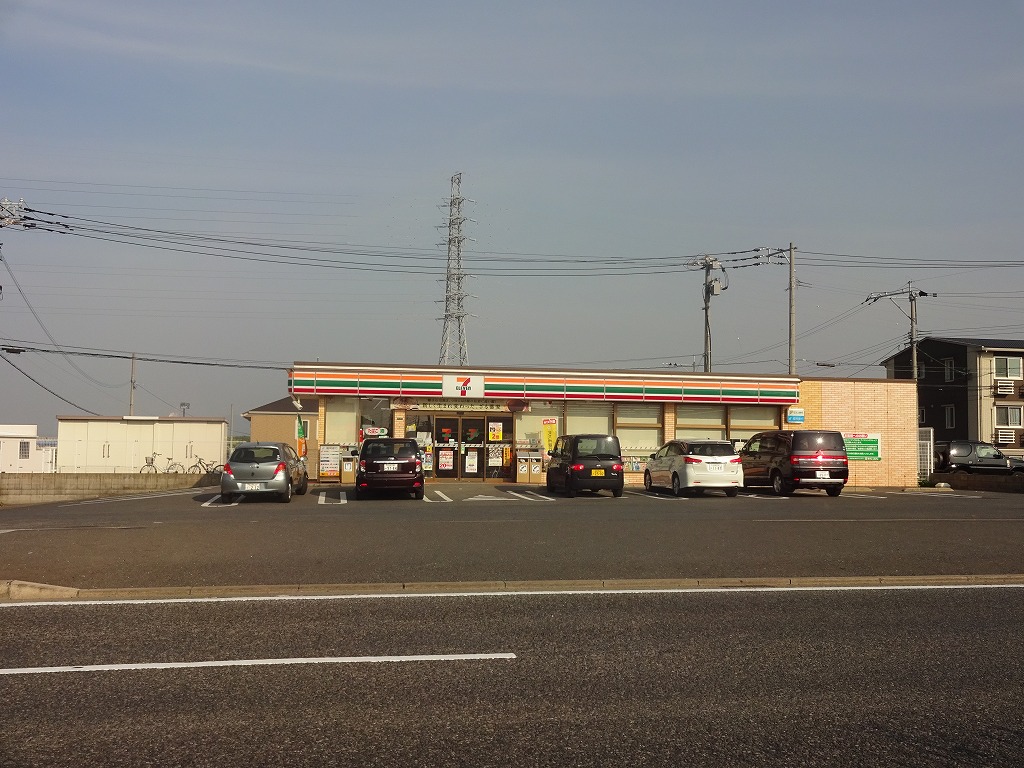 Convenience store. Seven-Eleven Yahata sound store up (convenience store) 860m