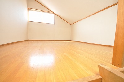 Other room space. loft