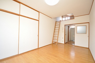 Balcony. Western style room