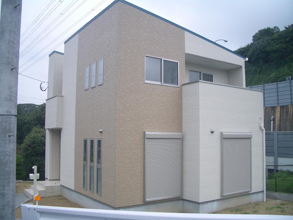 Local appearance photo. Local (10 May 2013) Shooting