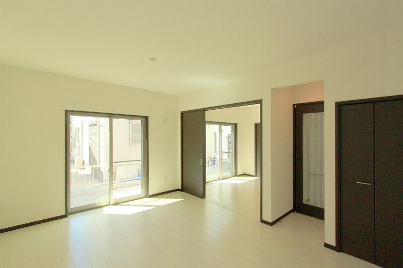 Living. 2013 September 20 shooting