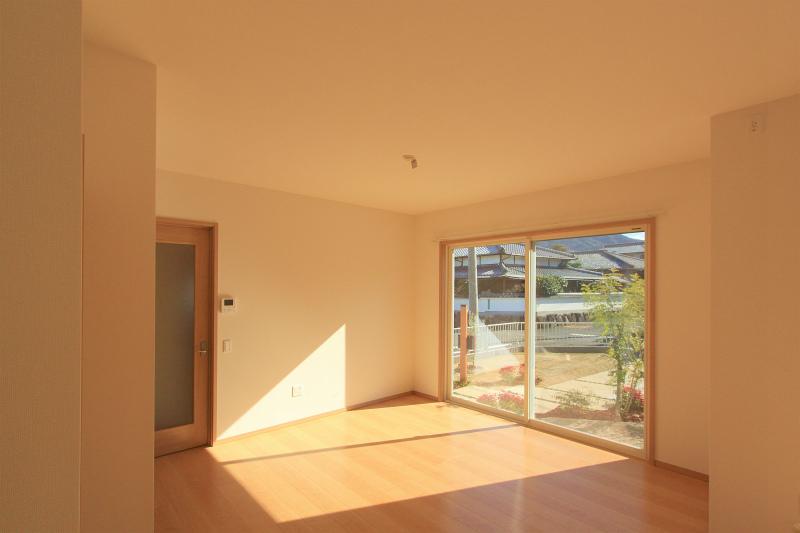 Living. 2013 December 12, shooting