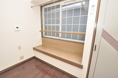 Balcony. There is no veranda. Dried is room