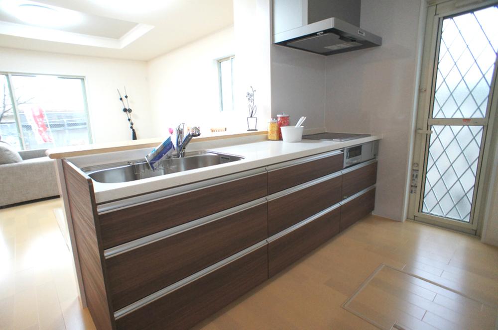 Kitchen. Indoor (12 May 2013) Shooting