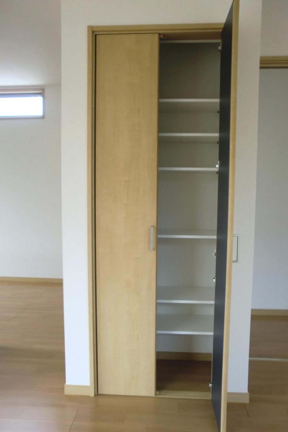 Receipt. LD, It is rich housed in the hallway, etc..