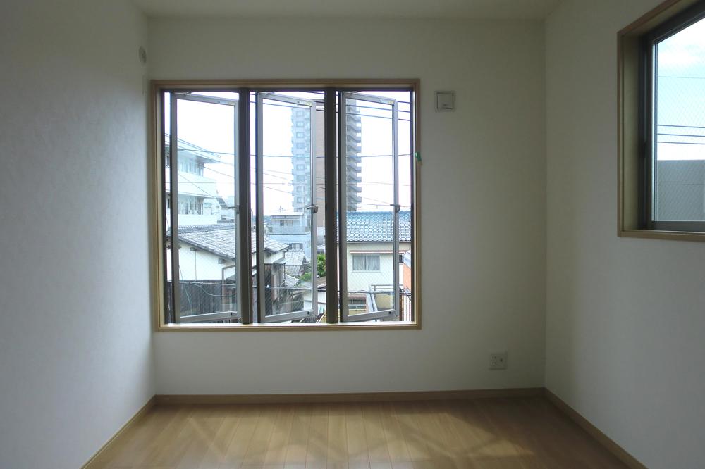 Non-living room. 3 Kaiyoshitsu