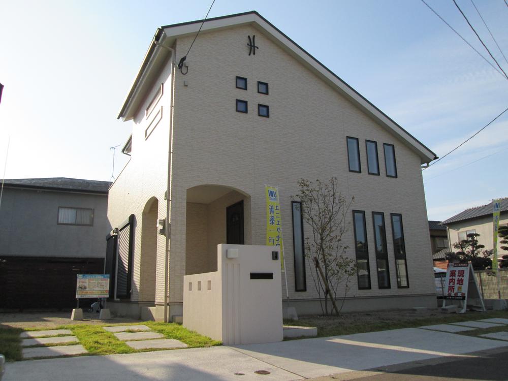 Local appearance photo. No. 1 destination