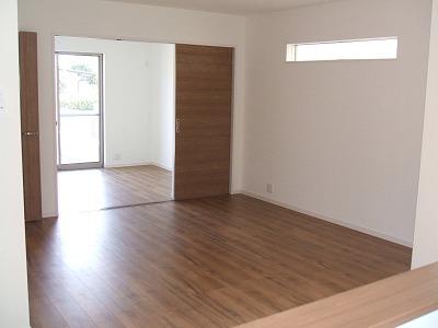 Same specifications photos (living). Same specifications