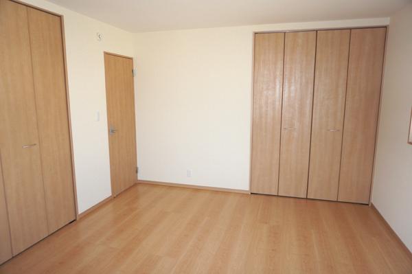 Same specifications photos (Other introspection). (Building 2) same specification