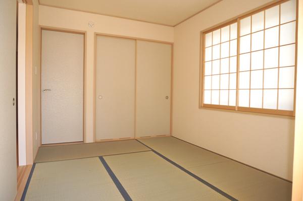 Same specifications photos (Other introspection). (Building 2) same specification