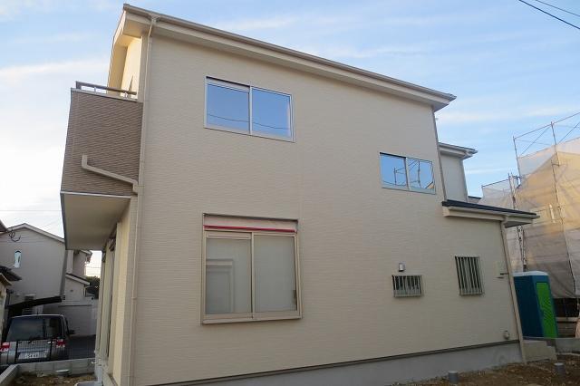 Local appearance photo. Local (12 May 2013) Shooting