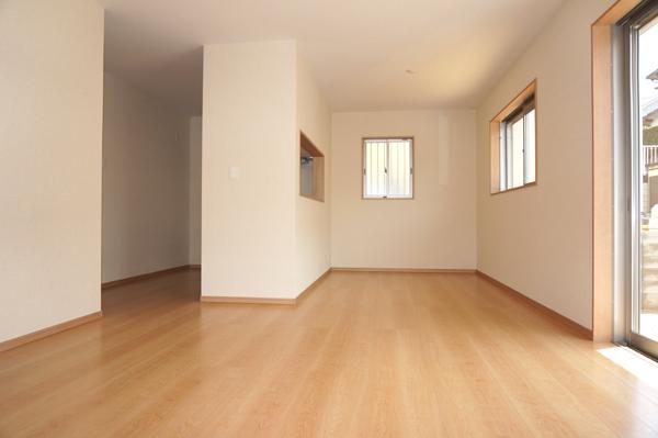 Same specifications photos (living)