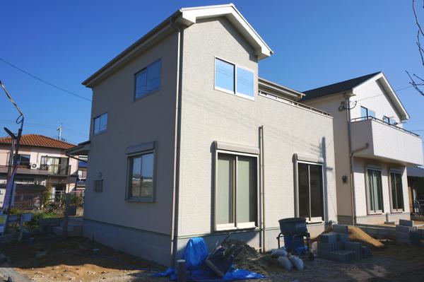 Local appearance photo. Local (12 May 2013) Shooting