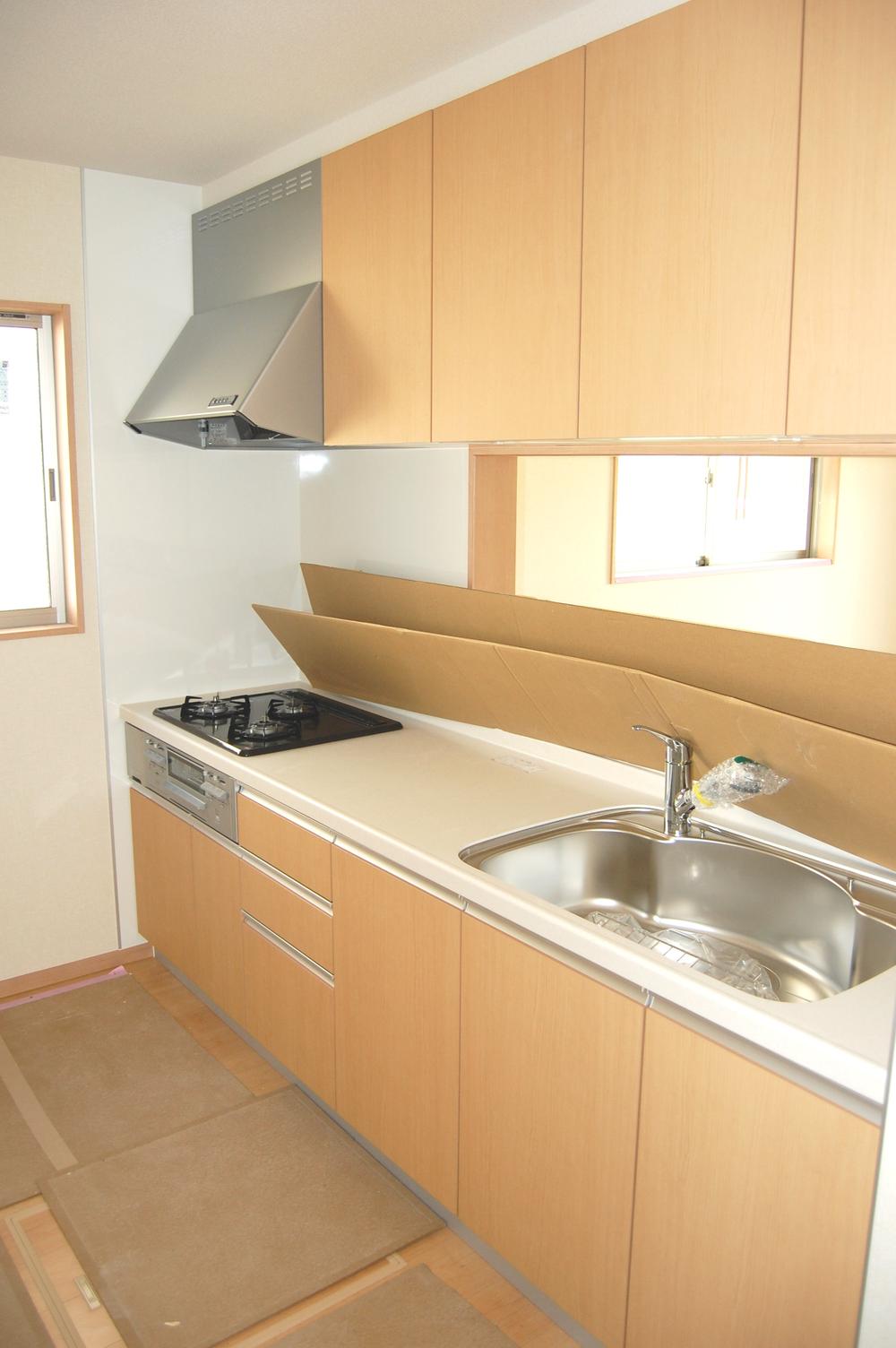 Same specifications photo (kitchen)