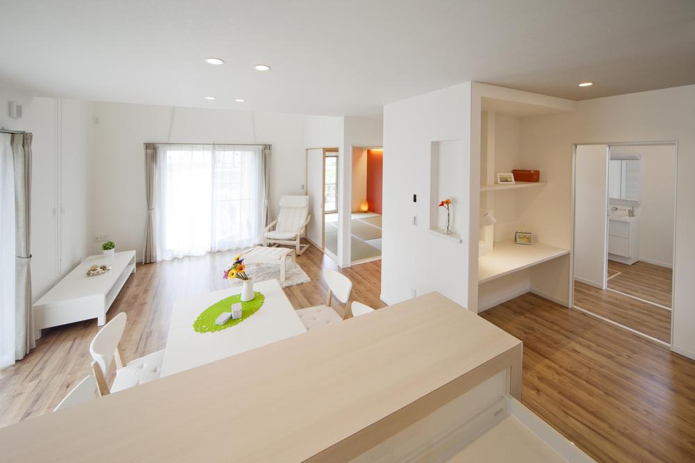 Kitchen. Indoor (April 2012) shooting