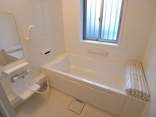 Same specifications photo (bathroom)