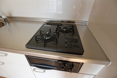 Kitchen. Two-burner stove