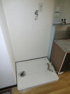 Balcony. Washing machine Storage