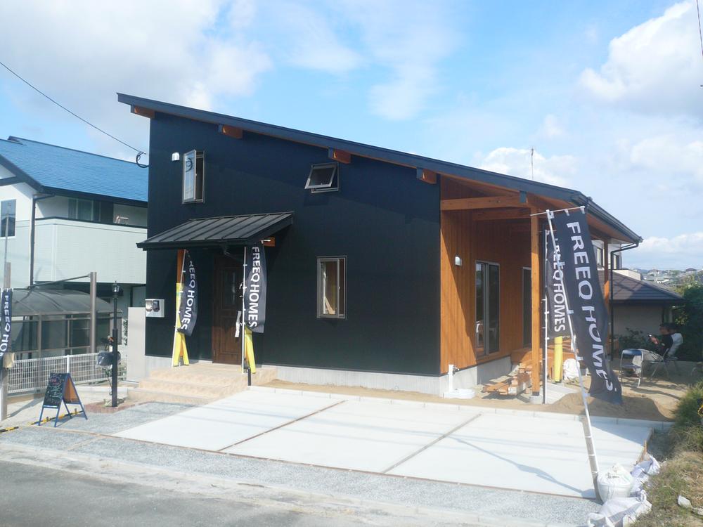 Local appearance photo. Local (10 May 2013) Shooting