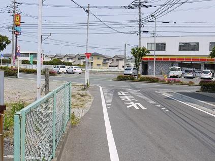 Local photos, including front road. Construction before West front road