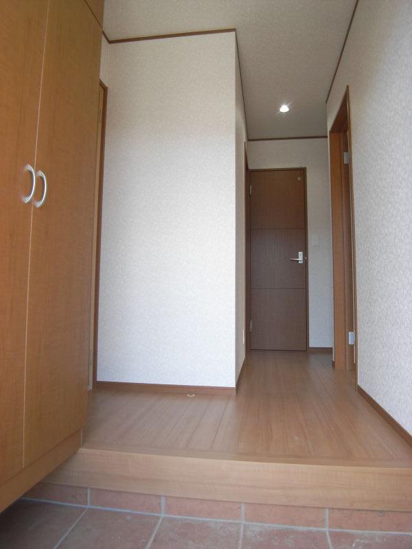 Entrance. 4 Building (October 2013) Shooting