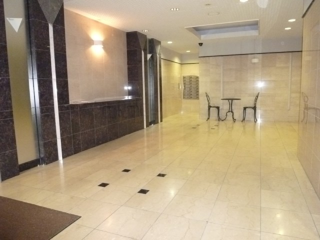 Building appearance. Entrance