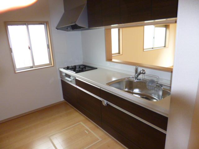 Same specifications photo (kitchen)
