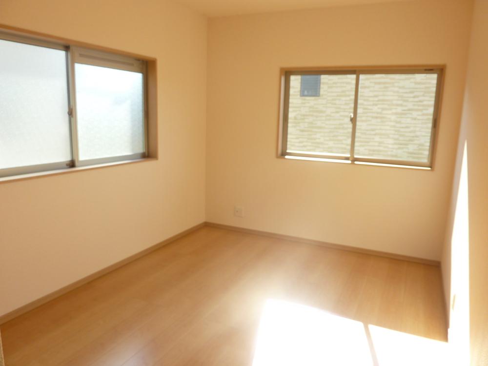 Non-living room. Local (11 May 2013) Shooting