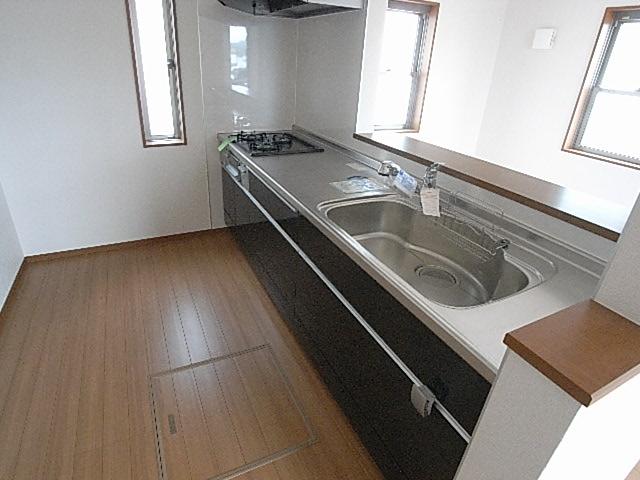 Kitchen.  ※ The photograph is a property of the same manufacturer and construction.