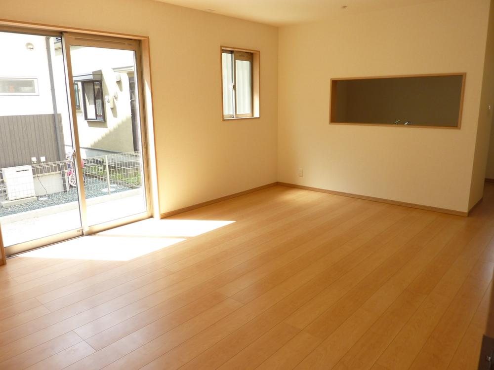 Same specifications photos (living). It is a specification photo of the same construction company. Since there may be different from the actual finish, Please note.