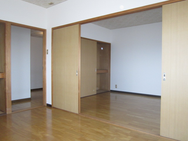 Living and room.  ※ Indoor photos will be of 701 No. reference photograph. 