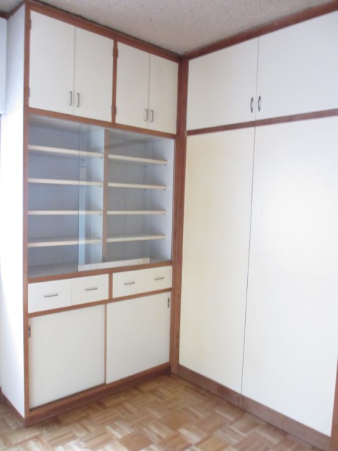 Other room space. With easy-to-use shelf ☆