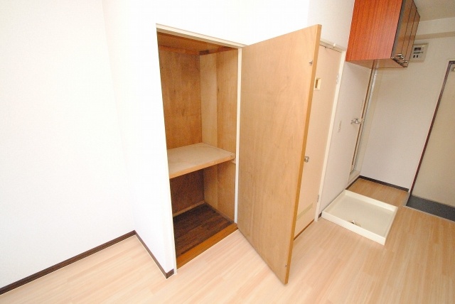 Receipt. Same properties similar photos