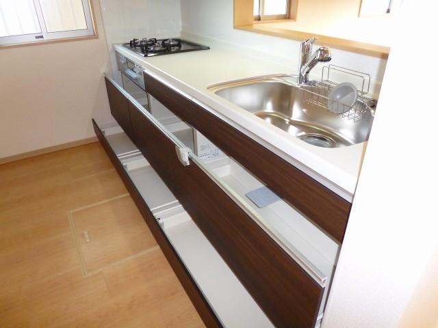 Other introspection. Pull table storage Kitchen