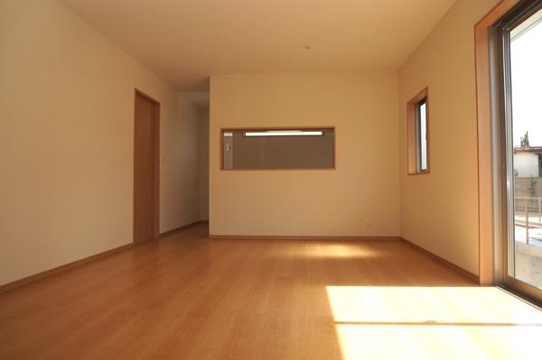 Same specifications photos (living). (Building 2) same specification