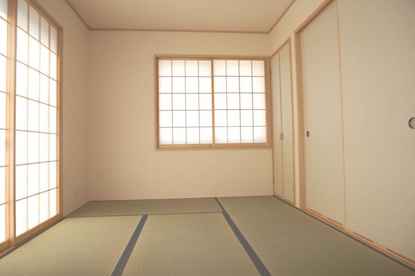 Same specifications photos (Other introspection). (Building 2) same specification