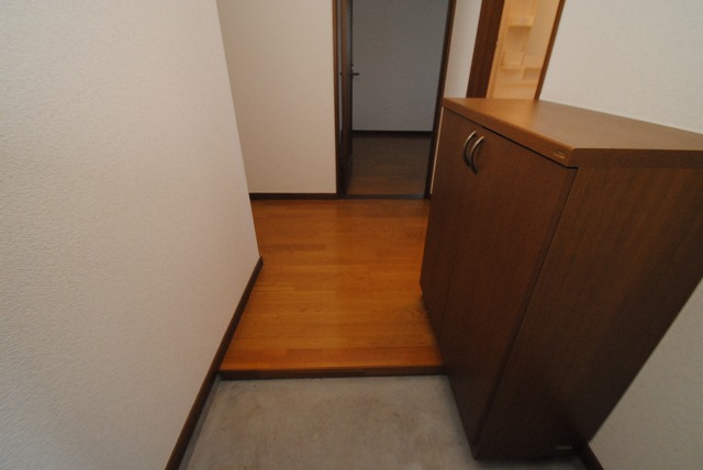 Entrance. Interior image