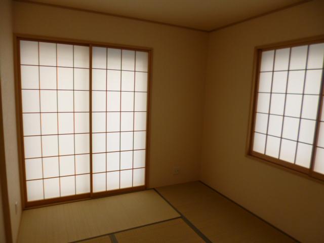 Non-living room. Indoor (12 May 2013) Shooting