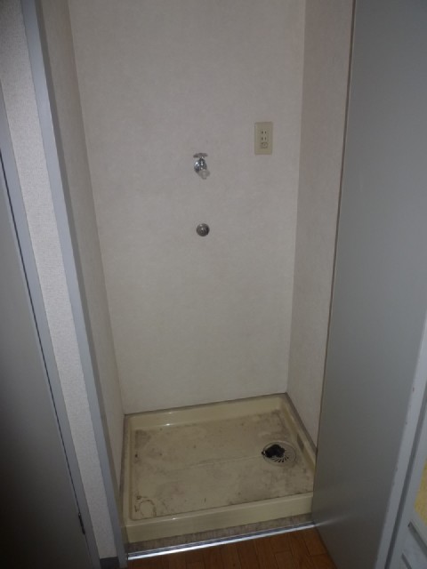 Other room space. Washing machine Storage