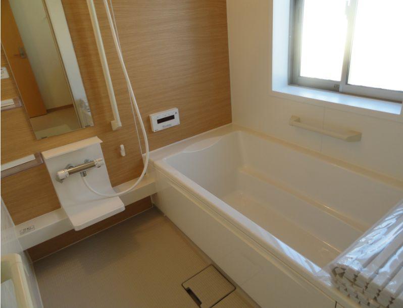 Bathroom.  ☆ Image is a photograph at the time of completion ☆