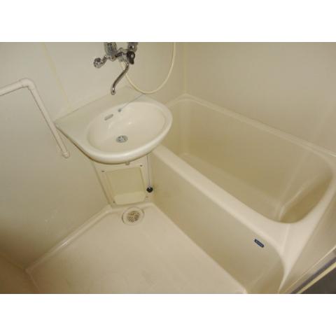 Bath. Spacious bathroom ☆ 