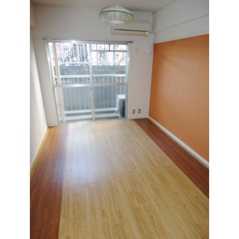 Living and room. Living renovated ☆ 