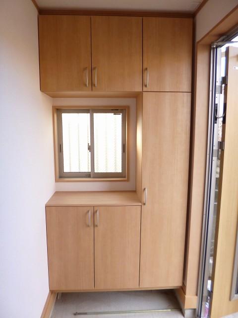 Entrance. Entrance footwear purse